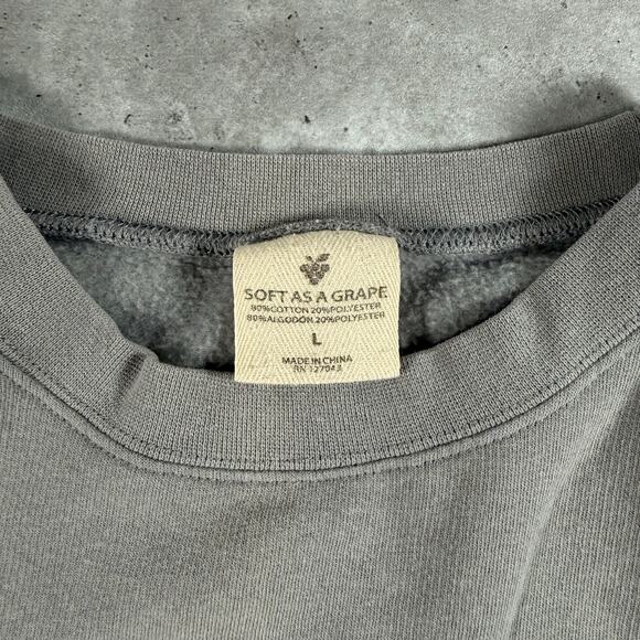 Soft as grape Chicago spellout crewneck sweatshirt size large - Picture 4 of 5